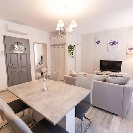 Apartment Charme Et Caractere Au Centre Classe 3 Etoiles